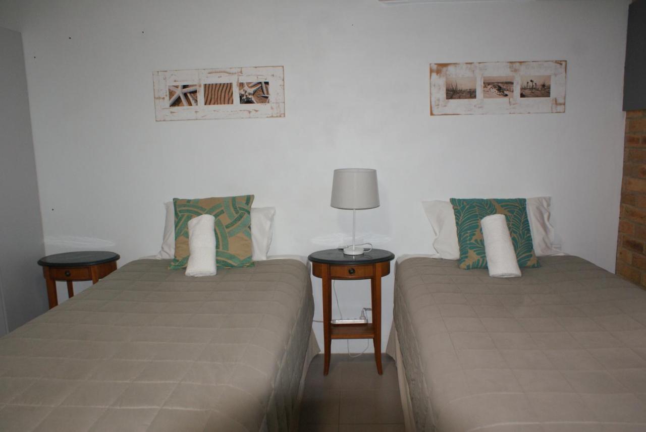 Hawks Nest Motel Buitenkant foto